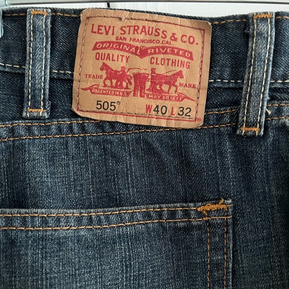 Men’s Straight leg Levi jean’s - Picture 2 of 3
